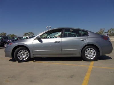 nissan altima 2009 green sedan gasoline 4 cylinders front wheel drive automatic 90241