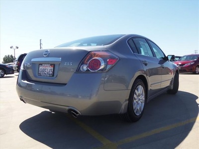 nissan altima 2009 green sedan gasoline 4 cylinders front wheel drive automatic 90241