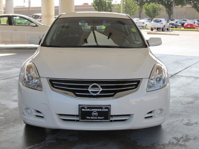 nissan altima 2011 white sedan 2 5 s gasoline 4 cylinders front wheel drive shiftable automatic 77477