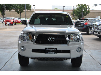 toyota tacoma 2011 white prerunner v6 gasoline 6 cylinders 2 wheel drive automatic with overdrive 77477