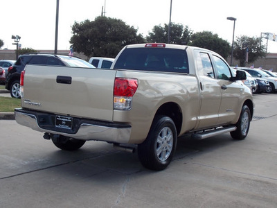 toyota tundra 2010 tan grade gasoline 8 cylinders 2 wheel drive automatic with overdrive 77477