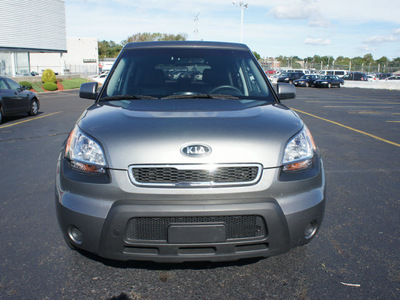 kia soul 2011 gray hatchback gasoline 4 cylinders front wheel drive automatic 19153