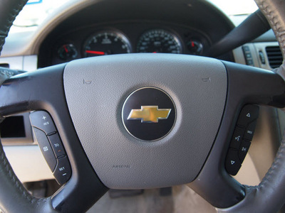 chevrolet tahoe 2007 gray suv ls gasoline 8 cylinders rear wheel drive automatic 77375