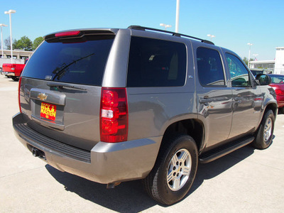chevrolet tahoe 2007 gray suv ls gasoline 8 cylinders rear wheel drive automatic 77375