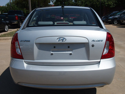 hyundai accent 2011 silver sedan gls gasoline 4 cylinders front wheel drive automatic with overdrive 75080