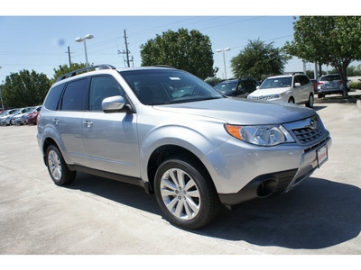 subaru forester 2013 silver wagon 2 5x premium gasoline 4 cylinders all whee drive automatic 77099