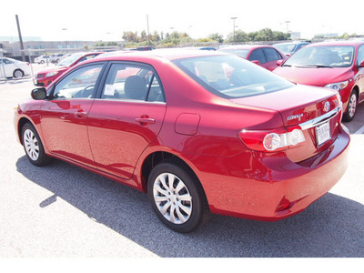 toyota corolla 2013 red sedan le gasoline 4 cylinders front wheel drive automatic 77074