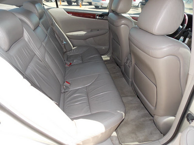 lexus es 300 2003 silver sedan gasoline 6 cylinders front wheel drive automatic with overdrive 77074