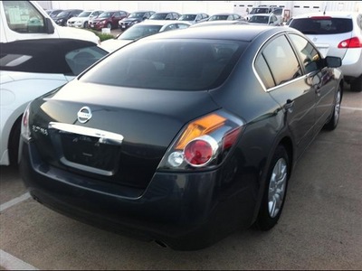 nissan altima 2011 sedan gasoline 4 cylinders front wheel drive not specified 76116