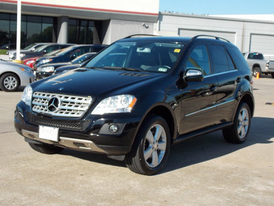 mercedes benz m class 2010 black suv ml350 gasoline 6 cylinders rear wheel drive automatic with overdrive 77074