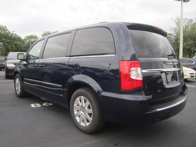 chrysler town and country 2013 dk  blue van touring flex fuel 6 cylinders front wheel drive automatic 33157