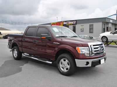ford f 150 2010 dk  red xlt flex fuel 8 cylinders 4 wheel drive 6 speed automatic 78523
