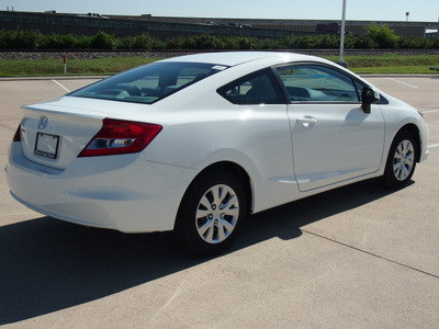 honda civic 2012 white coupe lx gasoline 4 cylinders front wheel drive automatic 77065