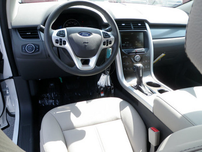 ford edge 2013 white sel 6 cylinders automatic 32401