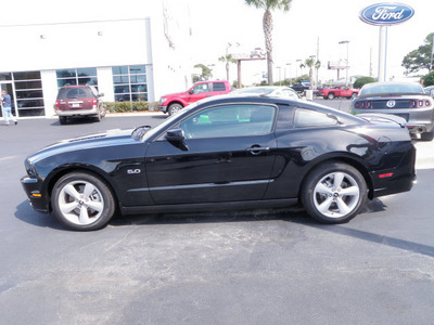 ford mustang 2013 black coupe gt 8 cylinders manual 32401