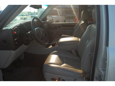 cadillac escalade 2006 silver suv 8 cylinders automatic 77090