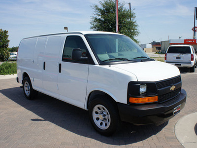 chevrolet express cargo 2010 white van 1500 gasoline 6 cylinders rear wheel drive automatic 76087