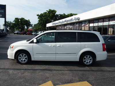 chrysler town and country 2011 white van touring flex fuel 6 cylinders front wheel drive automatic 33021