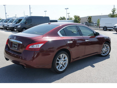 nissan maxima 2010 dk  red sedan 3 5 sv gasoline 6 cylinders front wheel drive automatic 78626