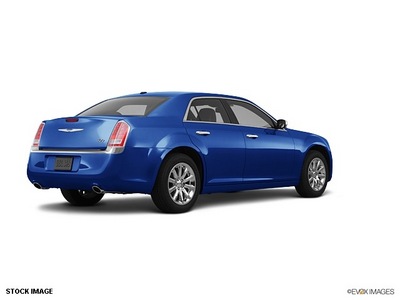 chrysler 300 2011 sedan limited 6 cylinders 5 speed automatic 77338