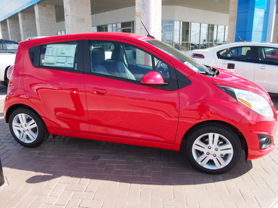 chevrolet spark 2013 red hatchback 1lt auto 4 cylinders automatic 78009