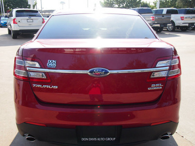 ford taurus 2013 red sedan sel gasoline 6 cylinders front wheel drive automatic 76011