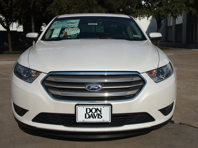 ford taurus 2013 white sedan sel gasoline 6 cylinders front wheel drive automatic 76011