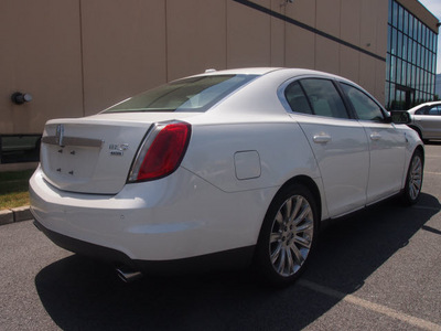 lincoln mks 2010 white sedan nav,moon,lthr,alloys gasoline 6 cylinders all whee drive automatic 07012