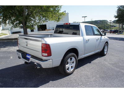 ram 1500 2011 silver lone star 8 cylinders automatic 78028