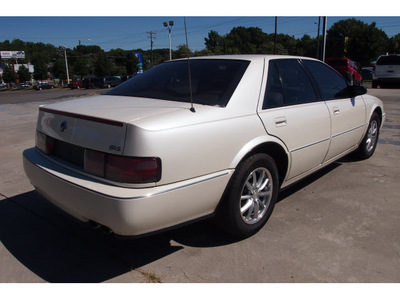 cadillac seville 1992 white sedan sts gasoline v8 front wheel drive automatic 28217