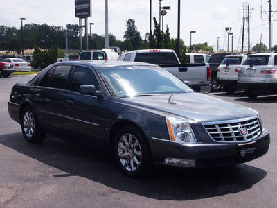 cadillac dts 2009 gray sedan 8 cylinders automatic 77074