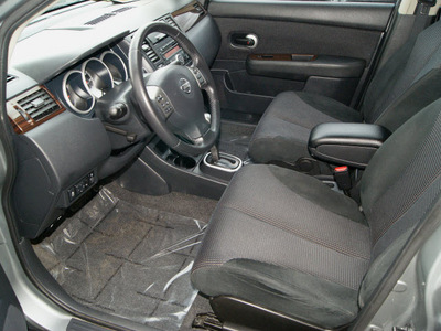 nissan versa 2010 dk  gray sedan 1 8 sl 4 cylinders automatic 80905