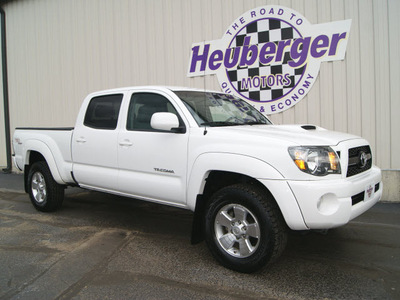 toyota tacoma 2011 white v6 trd sport 6 cylinders automatic 80905