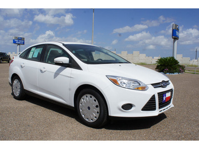 ford focus 2013 white sedan se 4 cylinders automatic 78580