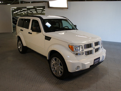 dodge nitro 2011 white suv heat gasoline 6 cylinders 2 wheel drive automatic 75219