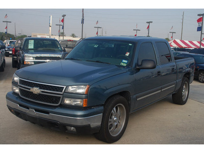 chevrolet silverado 1500 2006 blue ls2 gasoline 8 cylinders rear wheel drive 4 speed automatic 77090