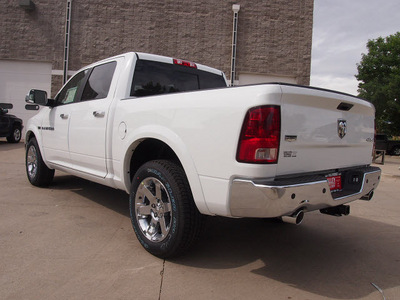 ram 1500 2012 bright white clear laramie gasoline 8 cylinders 4 wheel drive automatic 80301