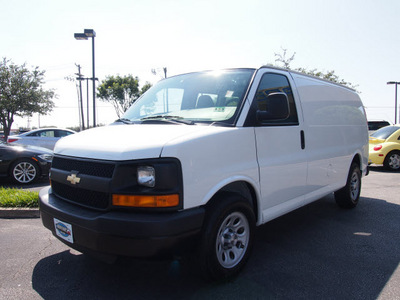chevrolet express cargo 2009 white van 1500 gasoline 6 cylinders rear wheel drive automatic 75075