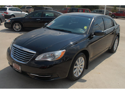 chrysler 200 2012 gloss black pai sedan touring gasoline 4 cylinders front wheel drive automatic 77338
