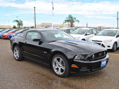 ford mustang 2013 black coupe gt premium 8 cylinders automatic 78523