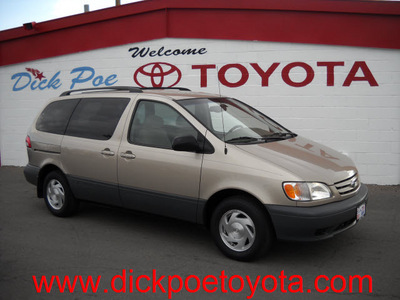 toyota sienna 2002 gold van gasoline 6 cylinders front wheel drive automatic 79925