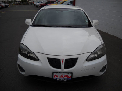 pontiac grand prix 2008 white sedan gasoline 6 cylinders front wheel drive automatic 79925