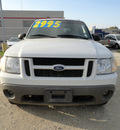 ford explorer sport 2001 off white suv gasoline 6 cylinders 4 wheel drive automatic 60915