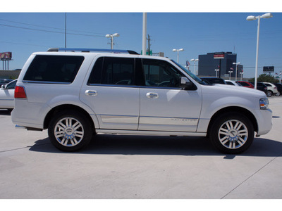 lincoln navigator 2010 white suv flex fuel 8 cylinders 2 wheel drive automatic 77043