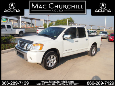 nissan titan 2010 white se 8 cylinders automatic 76137