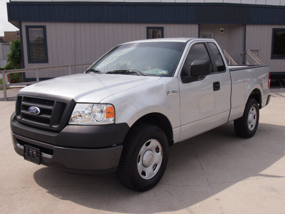 ford f 150 2008 silver pickup truck xl gasoline 6 cylinders 2 wheel drive automatic with overdrive 77706