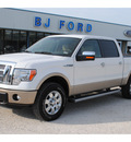 ford f 150 2012 white lariat 8 cylinders automatic with overdrive 77575