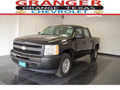chevrolet silverado 1500 2013 black work truck 8 cylinders automatic with overdrive 77630