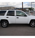 chevrolet trailblazer 2008 white suv ls gasoline 6 cylinders 4 wheel drive automatic 78411