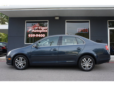 volkswagen jetta 2005 blue sedan 2 5 gasoline 5 cylinders front wheel drive automatic 76513